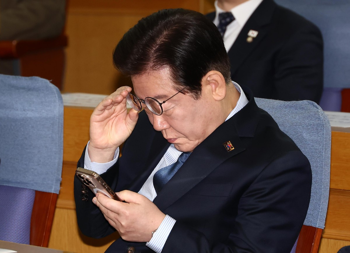 이 대통령의 'SNS 정치' 두고 민주당에서도 이런 우려가...